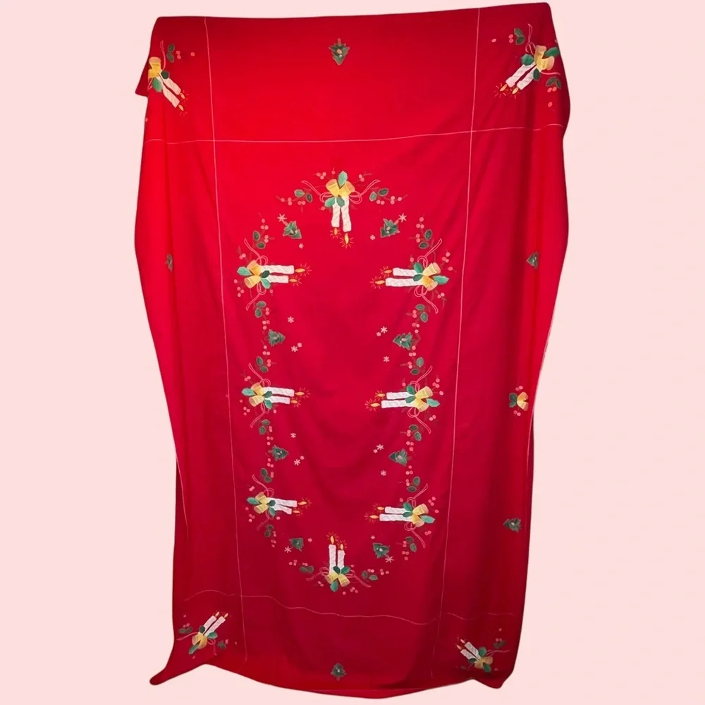 Vintage Appliquéd‎ Christmas Tablecloth Red Large Kitchen Holiday Xmas Festive